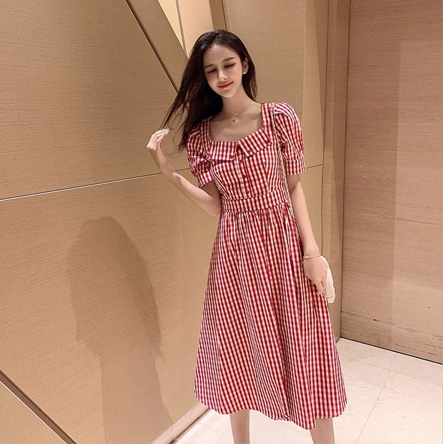 ギンガムチェック柄 膝下丈ワンピース シャツワンピース レディース 韓国 オルチャン ファッション 夏服 レディース 夏新作ワンピース 韓国 風 レディース ファッション カジュアル 大人可愛い スクエアネック 半袖 パフスリーブ Aライン フレア ハイウエスト お出かけ 黒