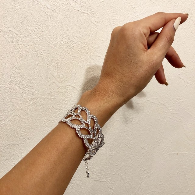2カラー クリスタルストーン ブレスレットオリーブ Kathy Co 2カラー クリスタルストーン ブレスレットオリーブ Kathy Co