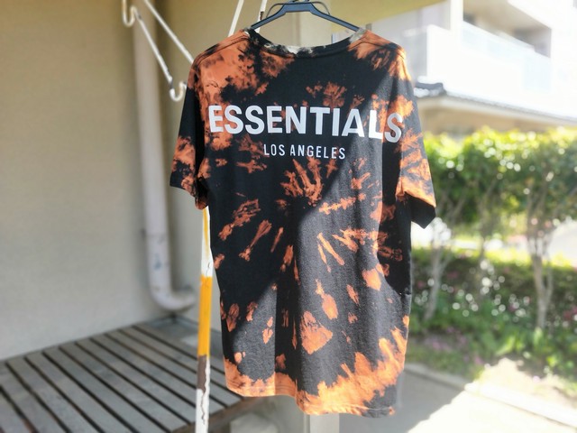 Essentials ブリーチ加工tシャツ Meltdown