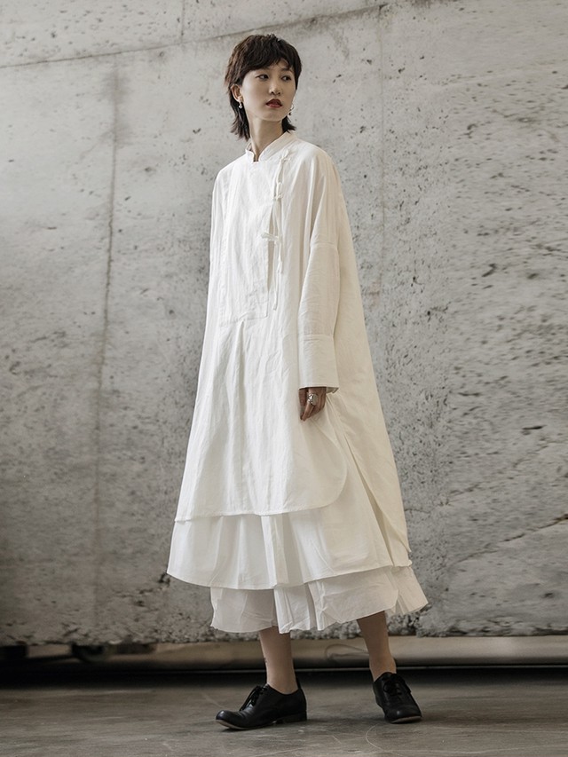 シンプルブラック レトロ シャツワンピ 無地 シンプル 緩い モード系 禅ガウン シャツ ドレス Eclat