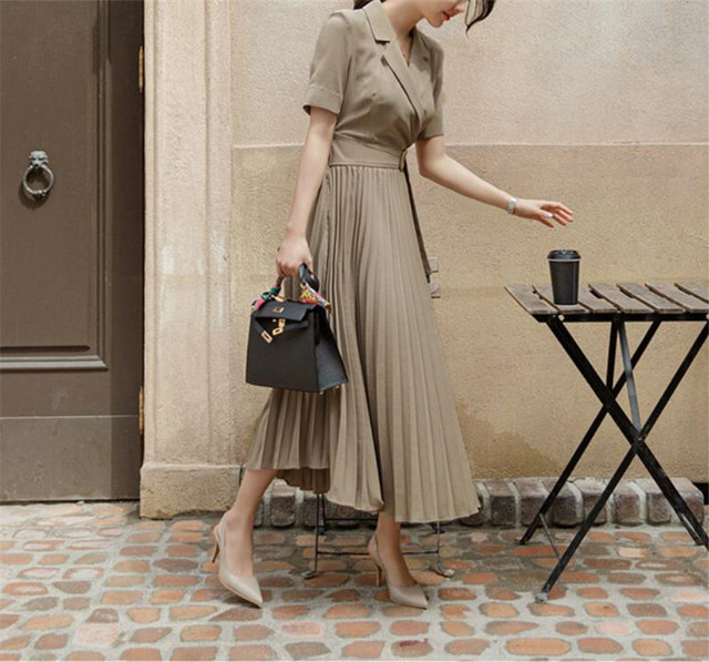 トレンチコート風 ロング丈プリーツスカートワンピ Loner Select 韓国ファッション 海外ファッション セクシーコーデ ギャル服