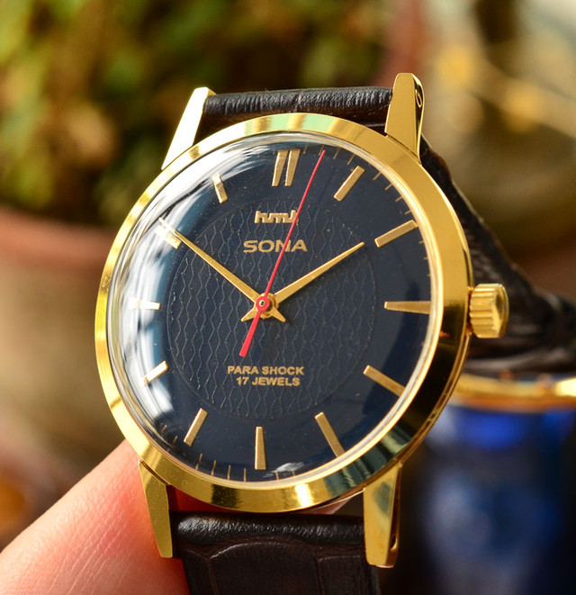 Hmt Sona 手巻き 機械式 腕時計 デッドストック級 紺 Hmt 腕時計 ヴィンテージ アンティーク専門店 Rip Cord