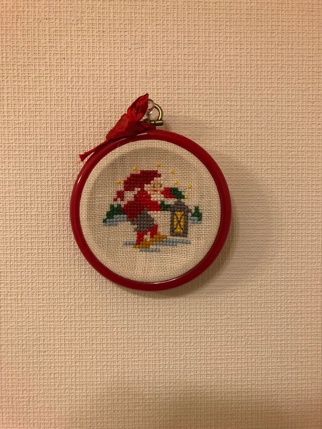 北欧 スウェーデン 丸額入りクリスマス刺繍飾り ヴィンテージ Pilvi ピルヴィ