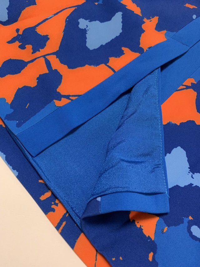 ブルー オレンジ柄ワンピース Mistyselect