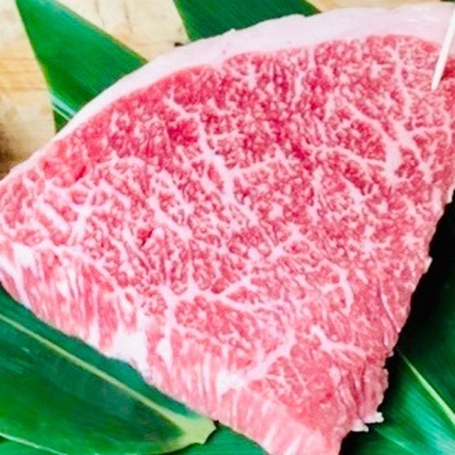 沖縄黒毛和牛の雄 石垣牛霜降り赤身肉 ステーキ用180ｇ ぬちぐすい おうちで沖縄料理