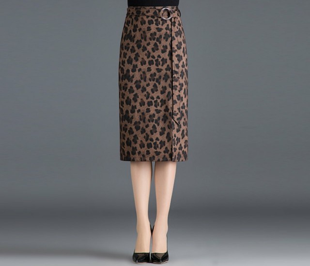 レオパード柄タイトスカート レディース ボトムス スカート ロングスカート ヒョウ柄 豹柄 レオパード アニマル柄 タイト カジュアル お洒落 可愛い スリット お出かけ 女子会 デート デイリー 韓国 大人 トレンド ミディ 膝下 体型カバー 51 Sayurio レディース