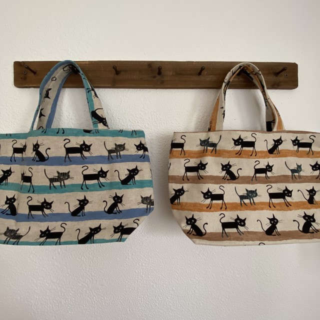 Afm 猫柄手提げトートバッグ マチ10cm 内ポケット付 コンビニバッグ レジバッグ レジ袋 お散歩バッグ Npo法人 一匹でも犬 ねこを救う会