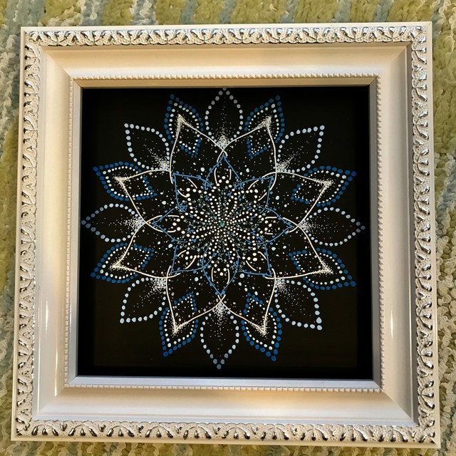 点描画曼荼羅 冬の花 ジュエリッシュ点描曼荼羅 ゆるり
