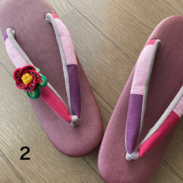 草履の目印にも 鼻緒飾り 葉付き花1 組紐アクセサリーmitorit