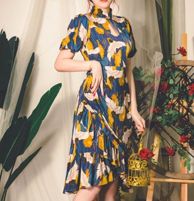 チャイナドレスワンピース 春夏 ハイネック 半袖 ブルー マルチカラー 鶴 プリント 幾何学柄 総柄 フィッシュテール ショート丈 ひざ丈 ひざ上丈 大きいサイズ サイズ豊富 セミロリータ Semil0328 Luxury