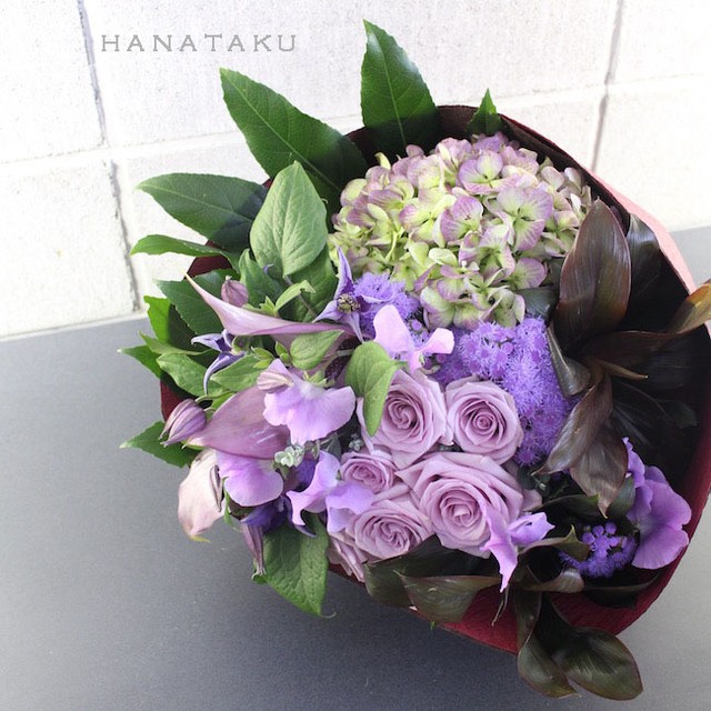 お祝い花束 10 000円の花束を贈る Hanataku 花たく