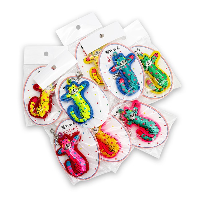 猫ちゃんアルファベットチャーム J The Librtto Made In Tokai