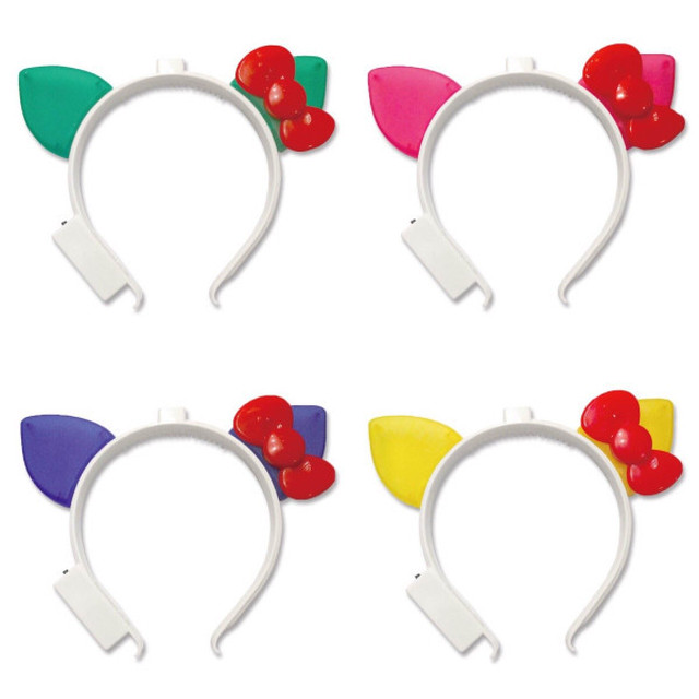 当店限定 Hello Kitty ✖️ ミュージックフェスティバルのコラボ商品です。<br />
スイッチON,OFFで点灯、点滅します。(電池入り)<br />
<br />
<a href=