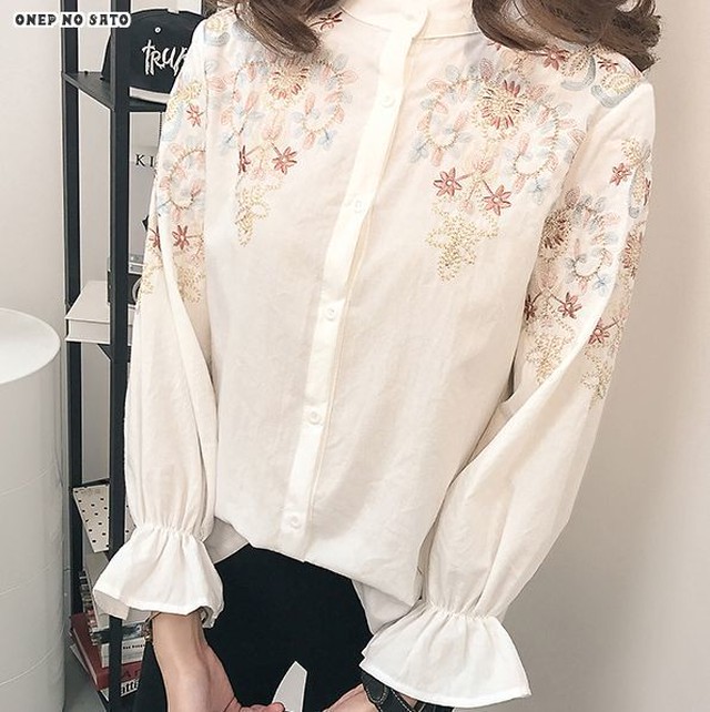 ブラウス 長袖 シャツ トップス 刺繍 花柄 フリル チャイナ風 エレガント 可愛い 韓国 18 秋冬 Jm9071 ワンピの里