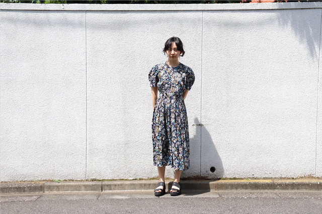 アメリカ Vintage ワンピース ネイビー 小花 Maisonqueque