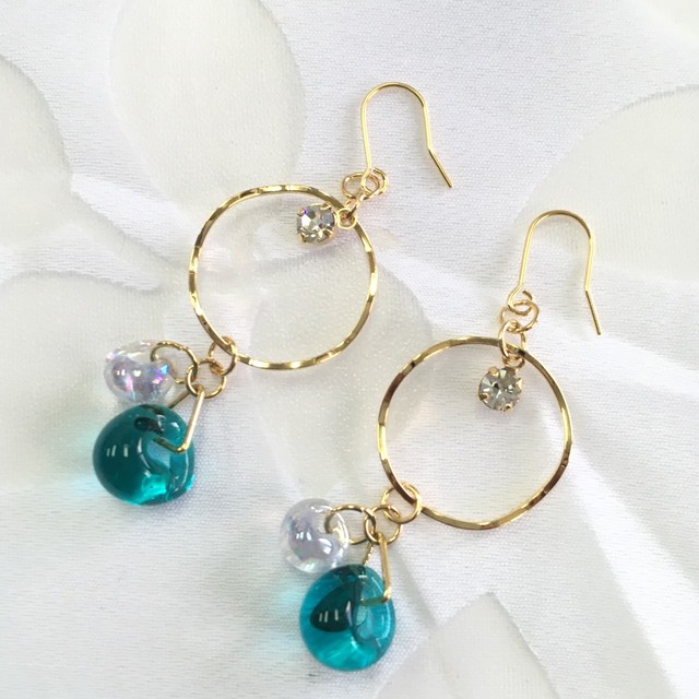 Anzu No 22 ティアドロップビーズとリングのピアス Mestoregreen