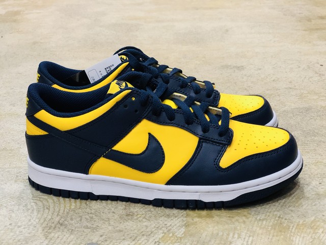 Nike Gs Air Nike Dunk Low Retro Michigan Varsity Maize Midnight Navy Whiteナイキ ダンク ロー レトロ Gs ミシガン バーシティ メイズ ミッドナイト ネイビー ホワイト Cw1590 700 Inception