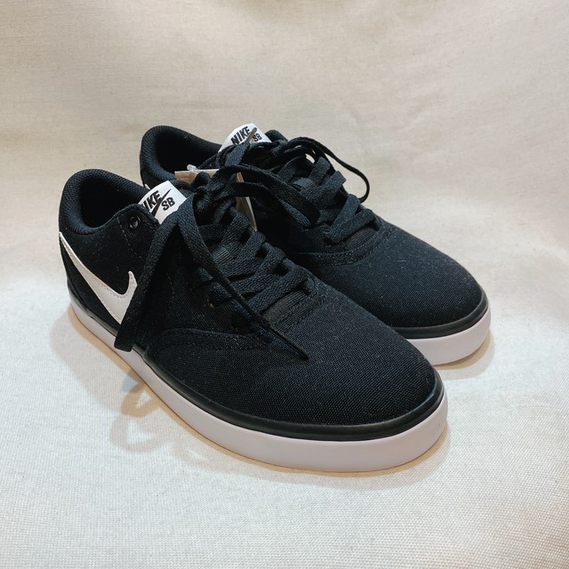 ナイキsb スニーカー 黒色 Nike Sb 未使用品 美品 Uta