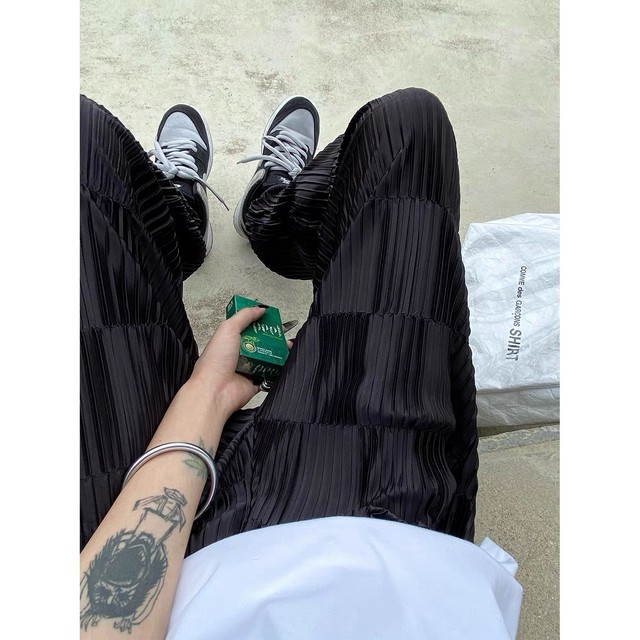 block black wide pants