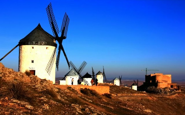 スペイン ラ マンチャ 白い風車 Digital Photo Sale Equivalent To 3 世界絶景写真 Shop