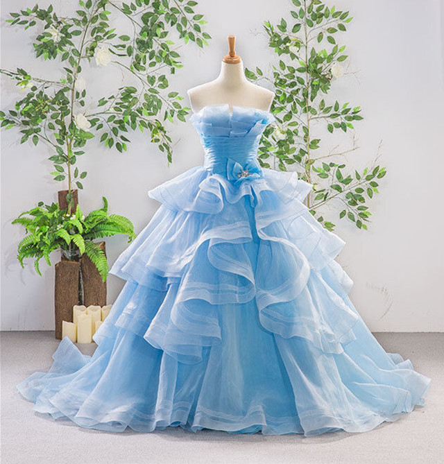 ボリュームたっぷり カラードレス 涼しい水色 青 憧れのドレス エレガント Cinderelladress