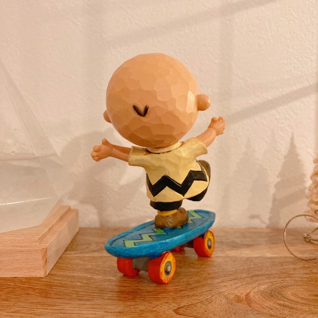 Jim Shore Peanuts スヌーピー Snoopy チャーリーブラウン スケートボード Skateboardingbuddies 置き物 フィギュア ピーナッツ インテリア アメリカ 器と雑貨 Moi