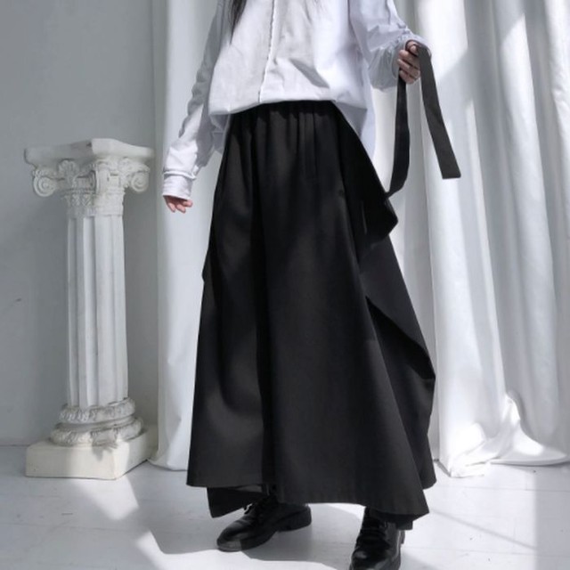 アシメトリー ワイドレッグパンツ 袴パンツ ルーズフィット エプロン ブラック 黒 メンズ レディース ユニセックス モード カジュアル 韓国 お支払い後日以内に発送 Btm114 Garcons