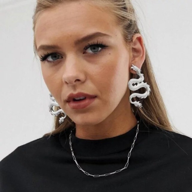 ピアス イヤリング Badass