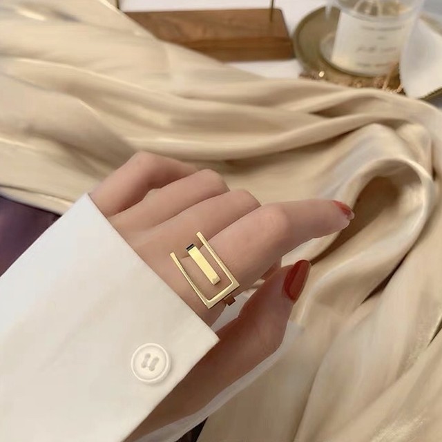 simple design gold ring