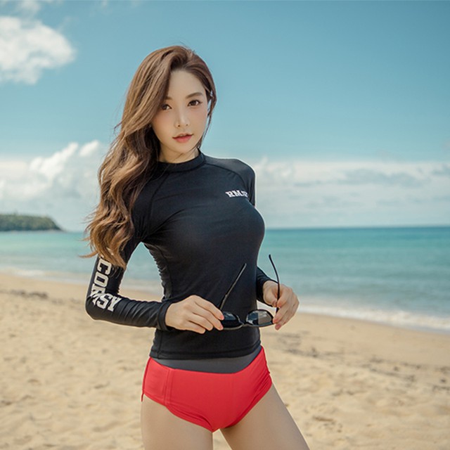 ラッシュガード ダイビングスーツ 長袖 ロゴ 大人可愛い シンプル カジュアル フェミニン クール セクシー 夏 ビーチ プール リゾート サーフィン マリブビーチ