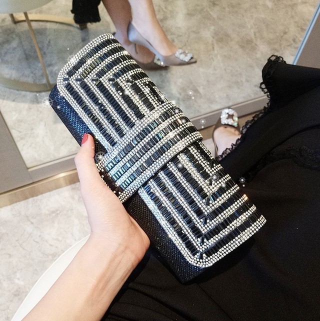 キラキラ スクエア ラインストーン マグネット クラッチバッグ ハンドバッグ おしゃれ 結婚式 お呼ばれ パーティー ブラック フォーマル クラッチ B008 Hollys Design