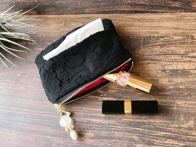 ブラックレース レッドチェックリボン ポーチ付きポケットティッシュケース Royfa Co