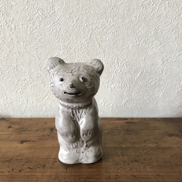 たってる白いクマ Tsuitachi Craft Brocante