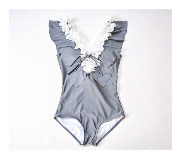 Vネックフリルワンピース水着 グレー 大人可愛い 無地 海 プール ビーチ リゾート 温泉水着 Arroser Summer