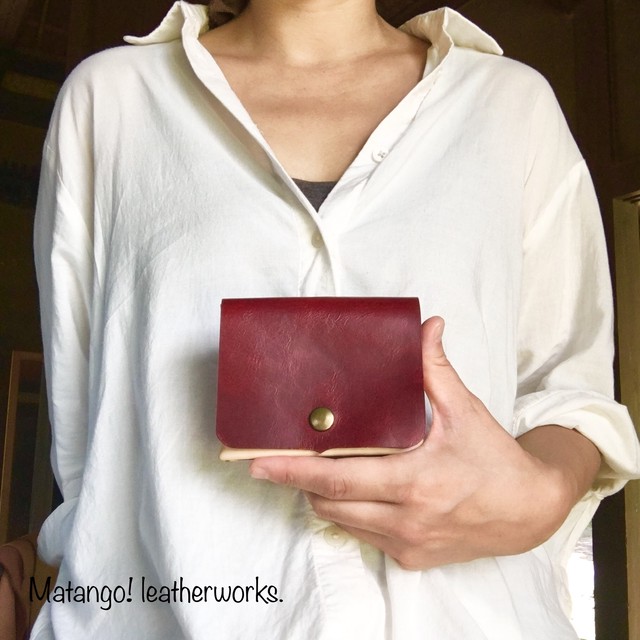 ミニマリスト必見 軽量 二つ折りレザーウォレット ヌメ革 コンパクト ブライドルレザー レディース 財布 アプリコット Matango Leatherworks