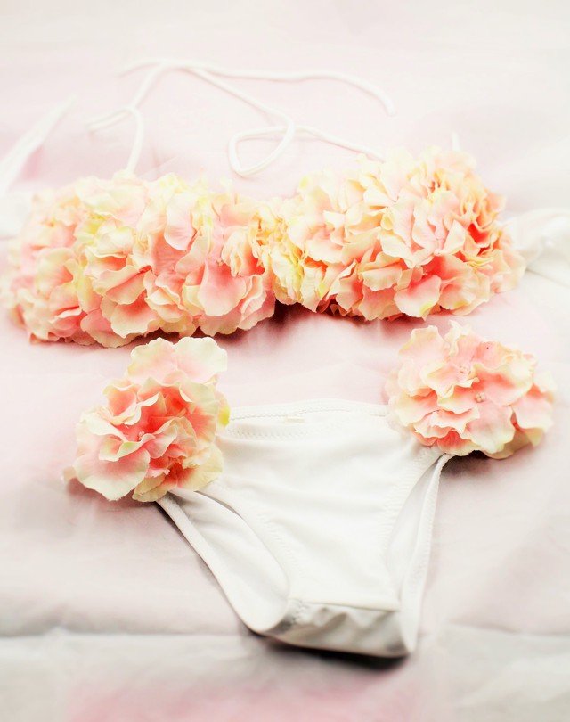 Chuan Pisamai チュアンピサマイ お花水着 ビキニスカート マルチカラー Shop Lotus