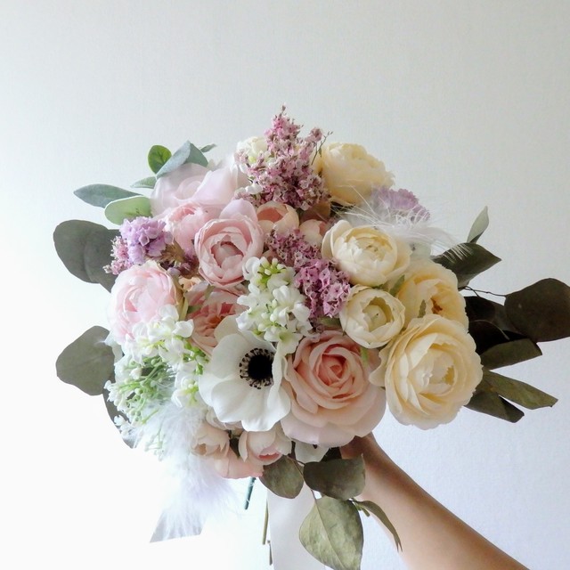 人気の白のアネモネとドライフラワーｍｉｘブーケ Garden Flower Bouquet