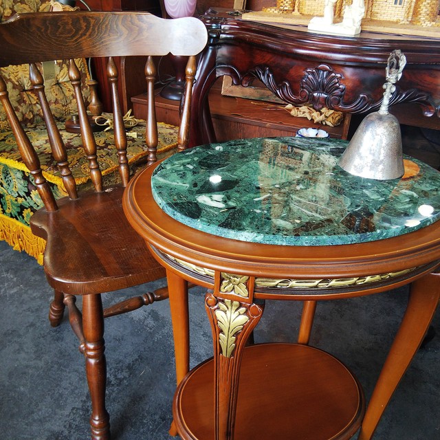 イタリア家具 大理石天板 猫脚 サイドテーブル コンソールテーブル 金彩 カービング 古着屋 Sputonic