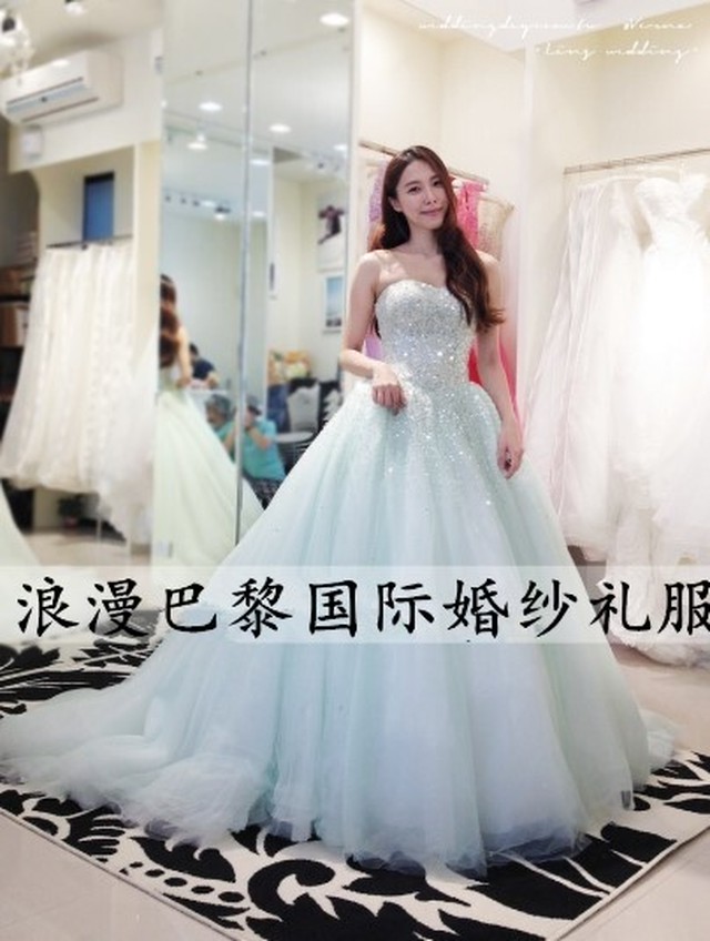 カラードレス 水色 ベアトップ ハンドビーディング スパンコール ステージ衣装 結婚式 披露宴 Cinderelladress