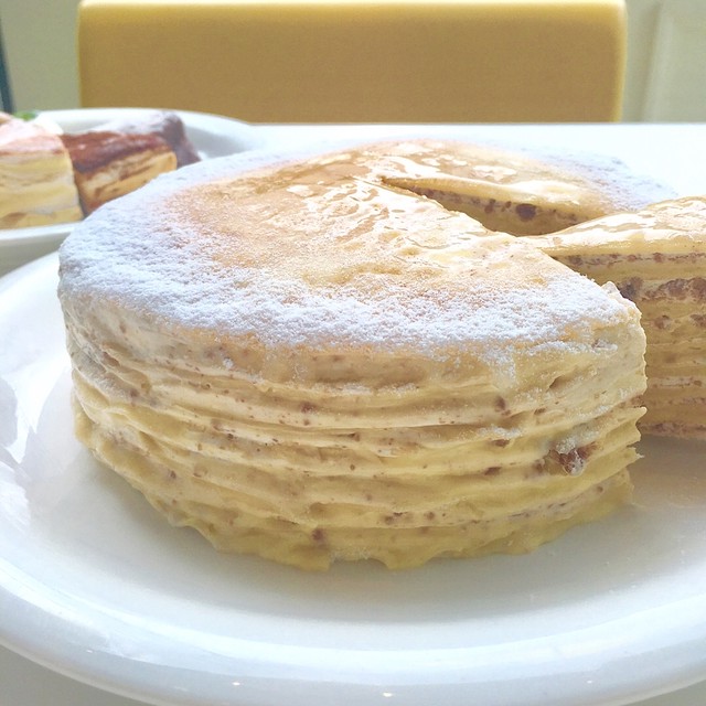 ミルクレープ クッキー クリーム 5号 ホールケーキ 冷凍 誕生日 自由が丘merci Crepe