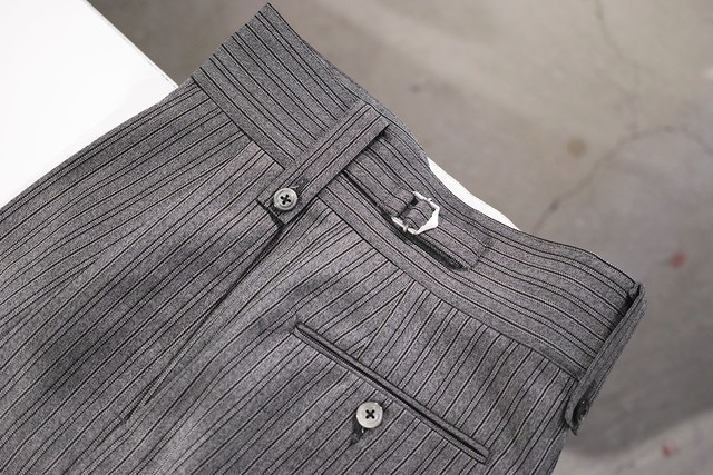 NEAT <BELTLESS> DIRECTORS