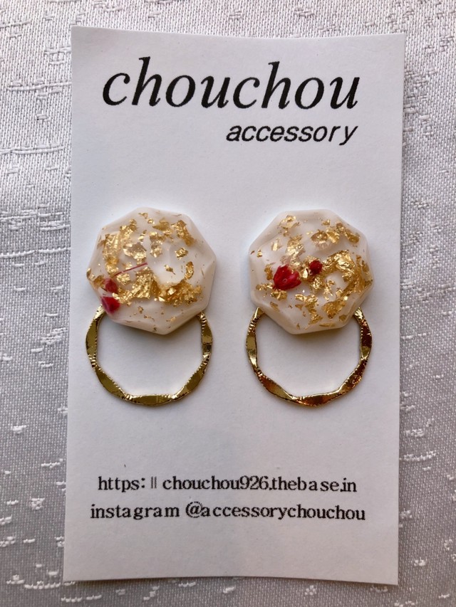 イヤリング無料 ラスト1点 金箔 ホワイト フラワー レジン ゴールド フープ 春ピアス Chouchou Accessory926 イヤリング 無料 ピアス