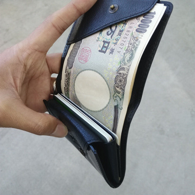 日本最小クラス・二つ折り財布『Minitto』ブッテーロ仕様 | monova｜贈り物に、自分に 日本のいいモノ。