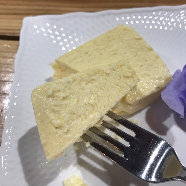禁断 匠のチーズケーキ 金粉入 豪華化粧箱タイプ Caferuins