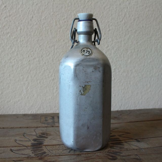 ドイツ ヴィンテージ アルミのボトル/水筒 | .usagi