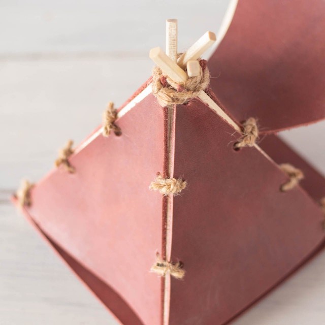 おうちで作る ミニチュアレザーテントキット ワインレッド キャンプ アウトドアギア 本革 自作キット ジオラマ Leathact