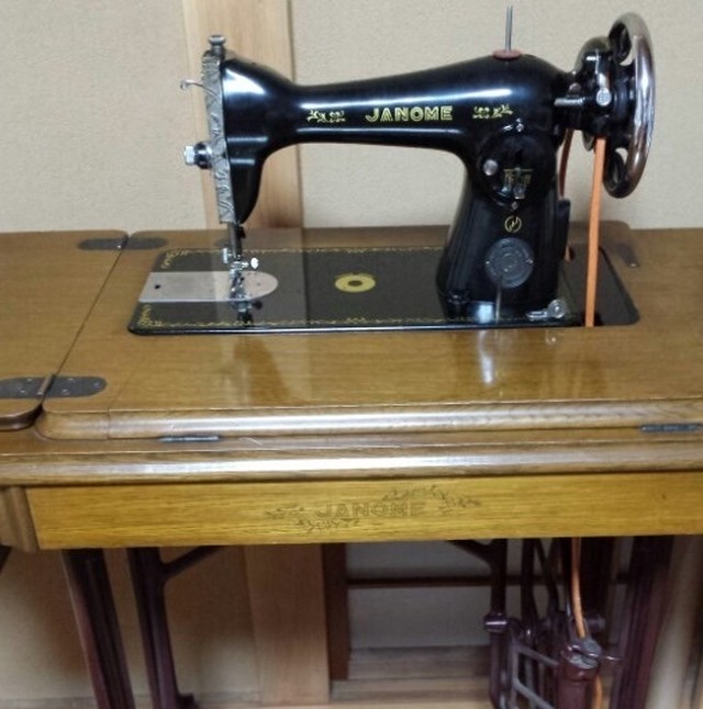 足踏みミシンの修理は さいたま市のミシン修理 ジャノメ ブラザー シンガー ジューキ