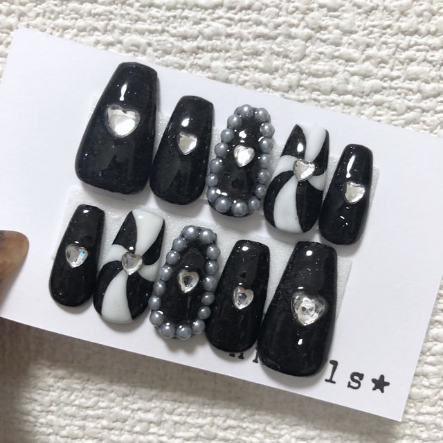 ブラック キャンディ ネイルチップ Nnails