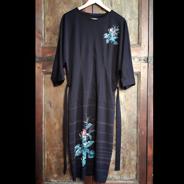 Dr 256 n ドルマンスリーブブラックワンピース Alocasia Vintage アロカシアヴィンテージ