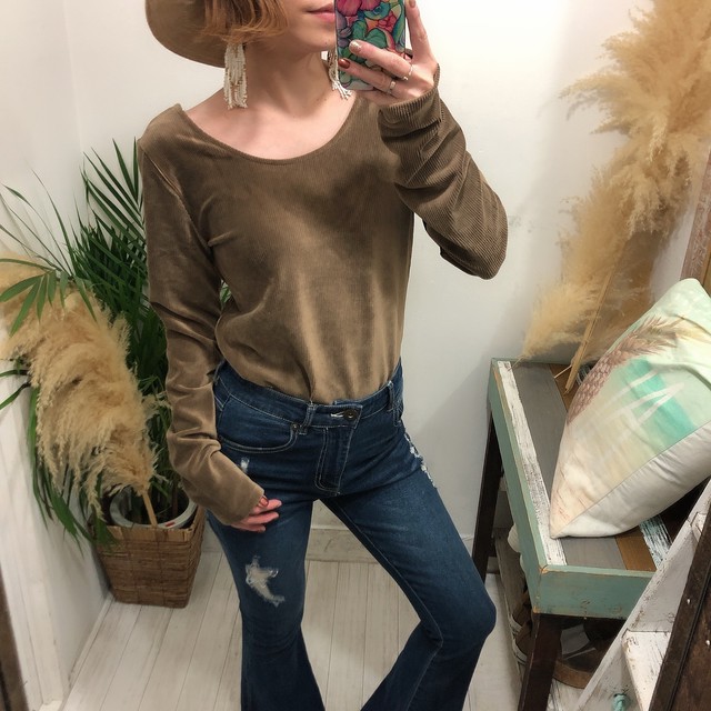 起毛リブバックオープントップス Ache3